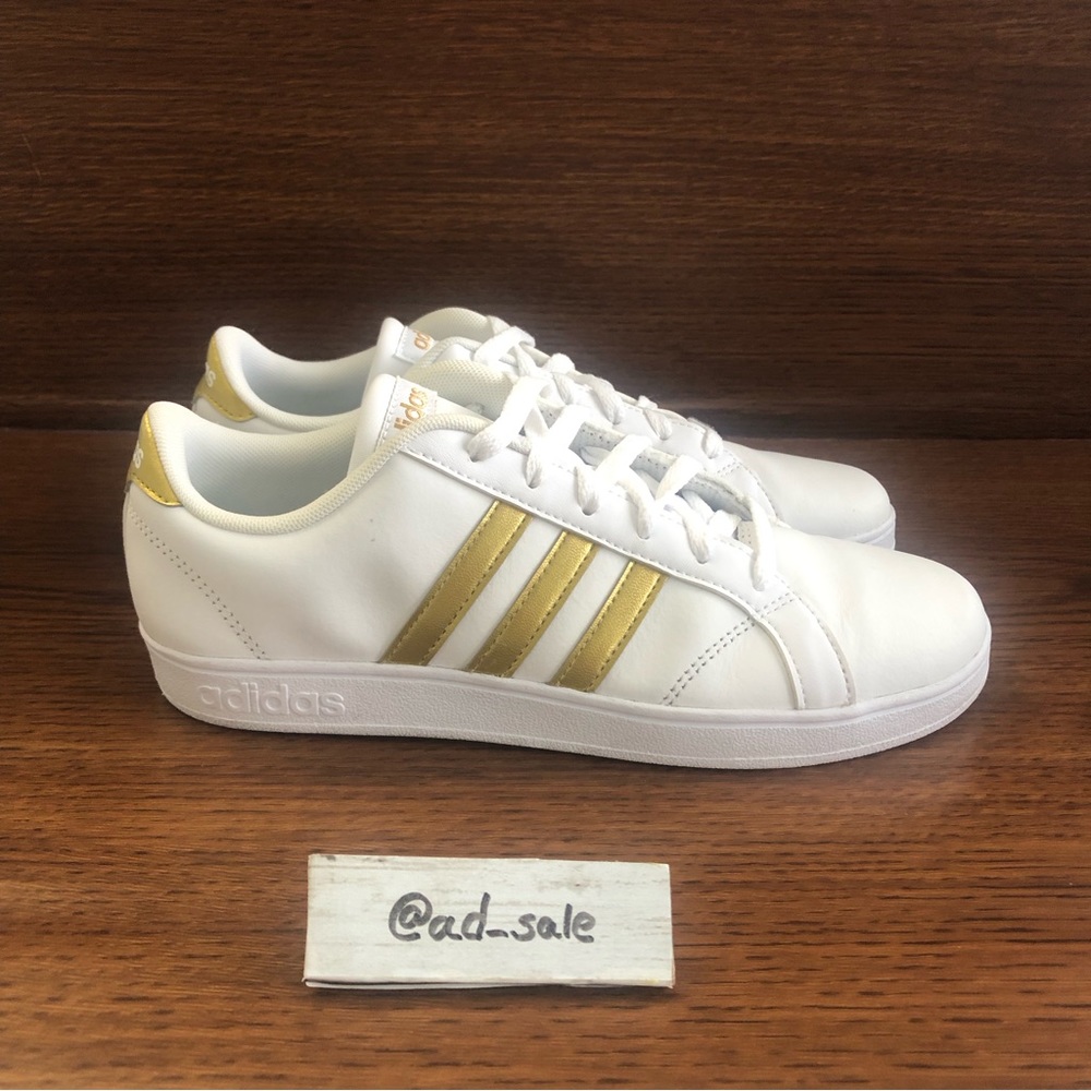 ADIDAS NEO Men’s White/Gold Leather Sneakers Size 6